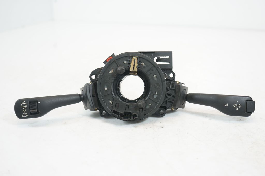 Wiper turn signal indicator stalk/switch (9)