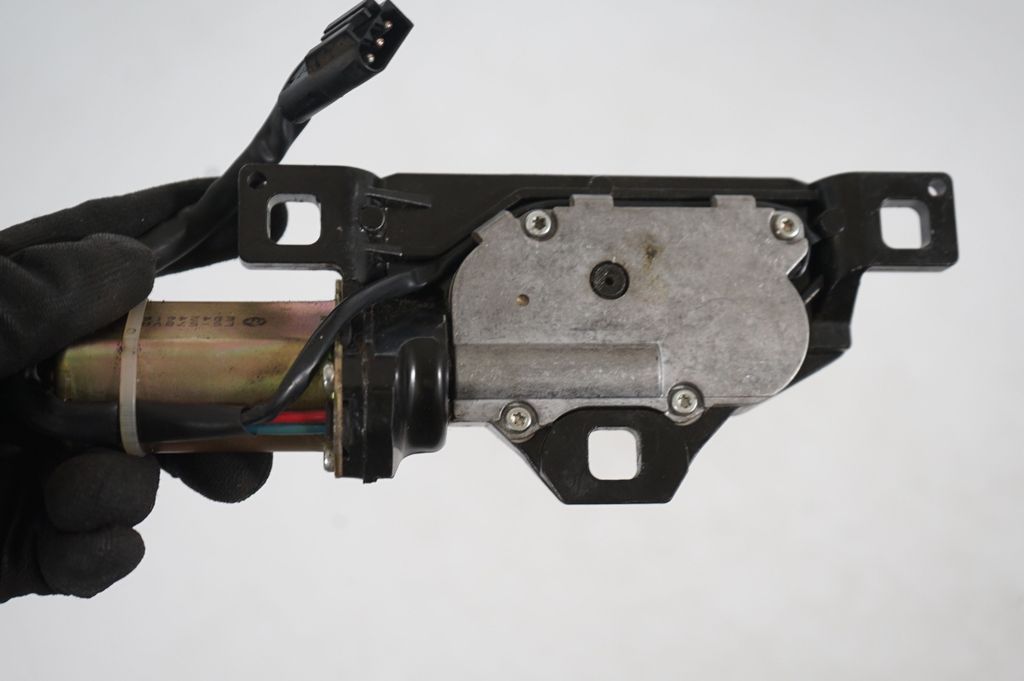 Tailgate/trunk/boot lift motor (6)