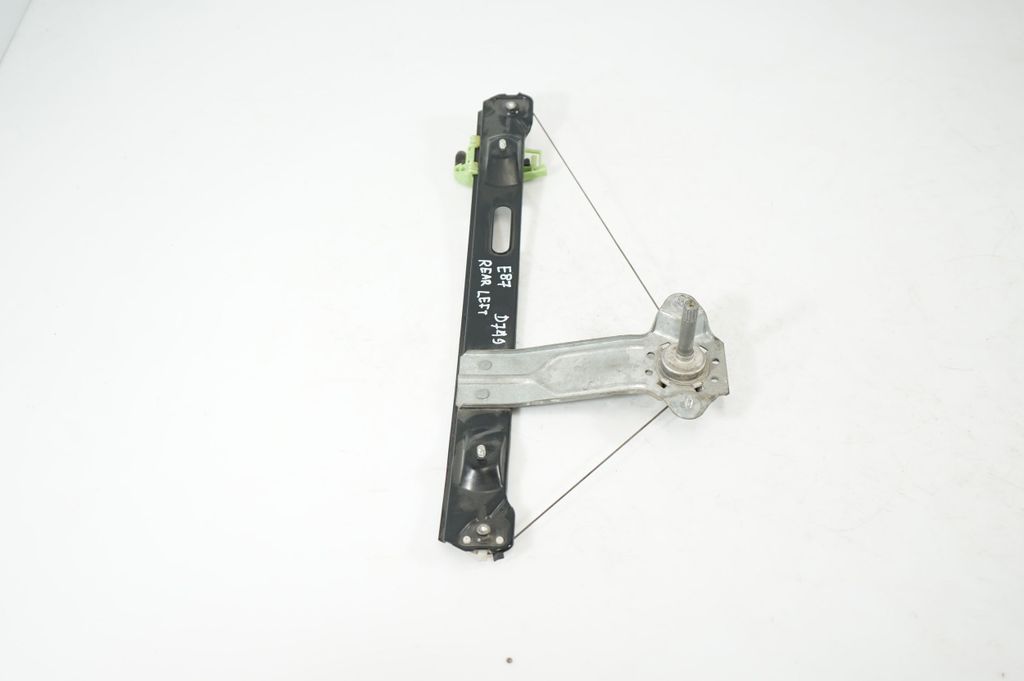 Rear door window regulator with motor (2)