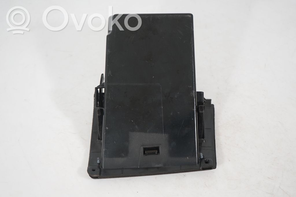 Glove box (5)