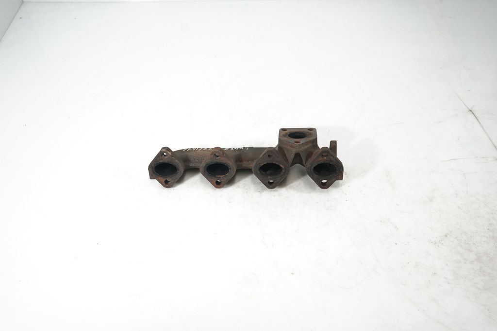 Exhaust manifold (5)