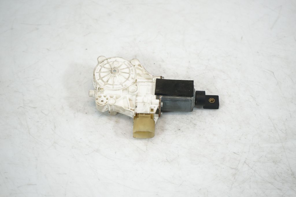 Front door window regulator with motor (5)