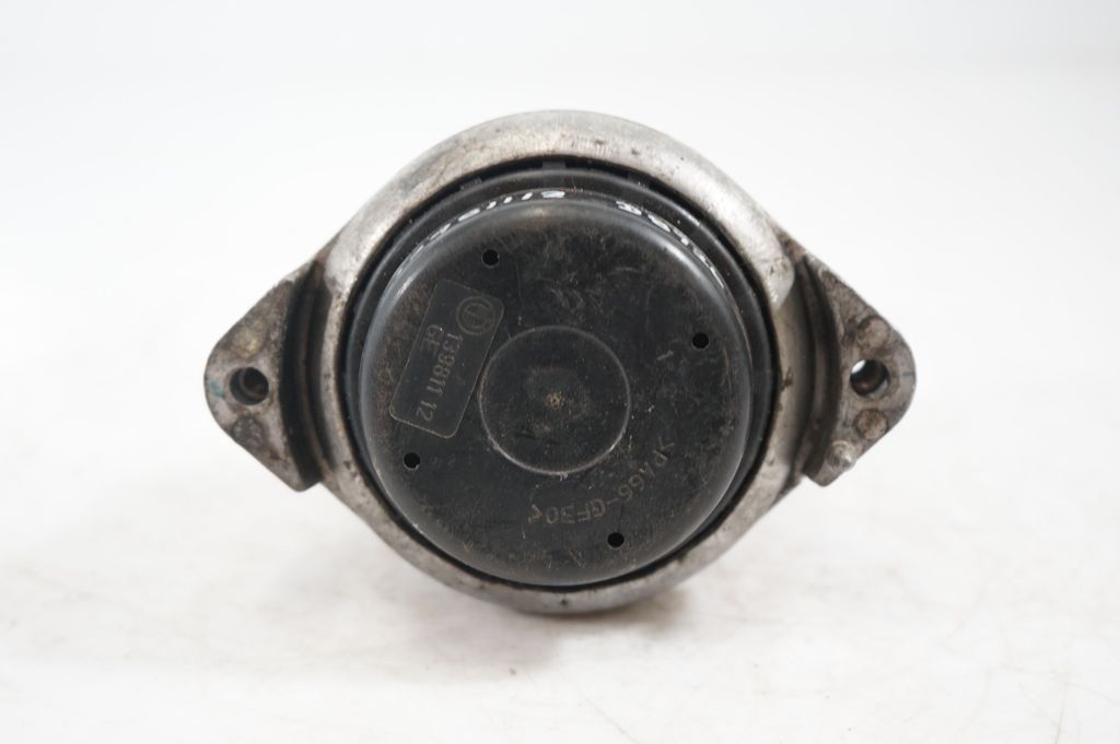 Engine mount bracket (6)