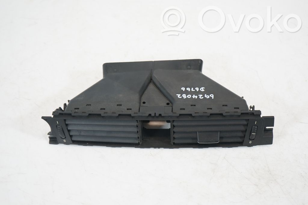 Dash center air vent grill