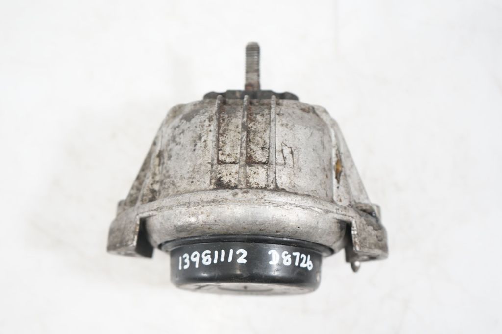 Engine mount bracket (8)