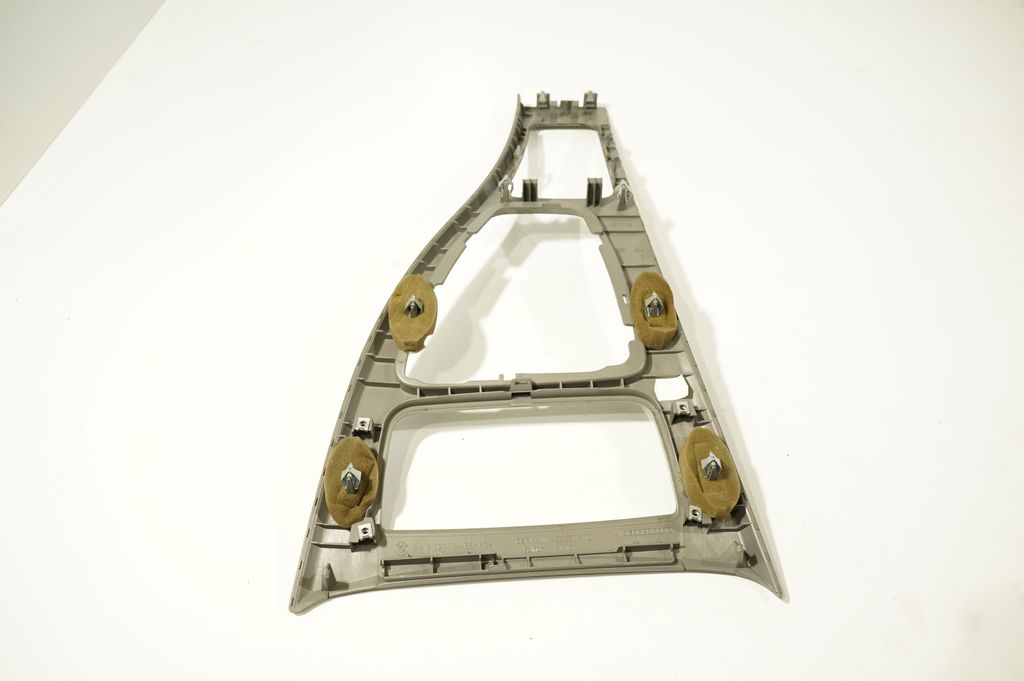 Gear shifter surround trim plastic (6)