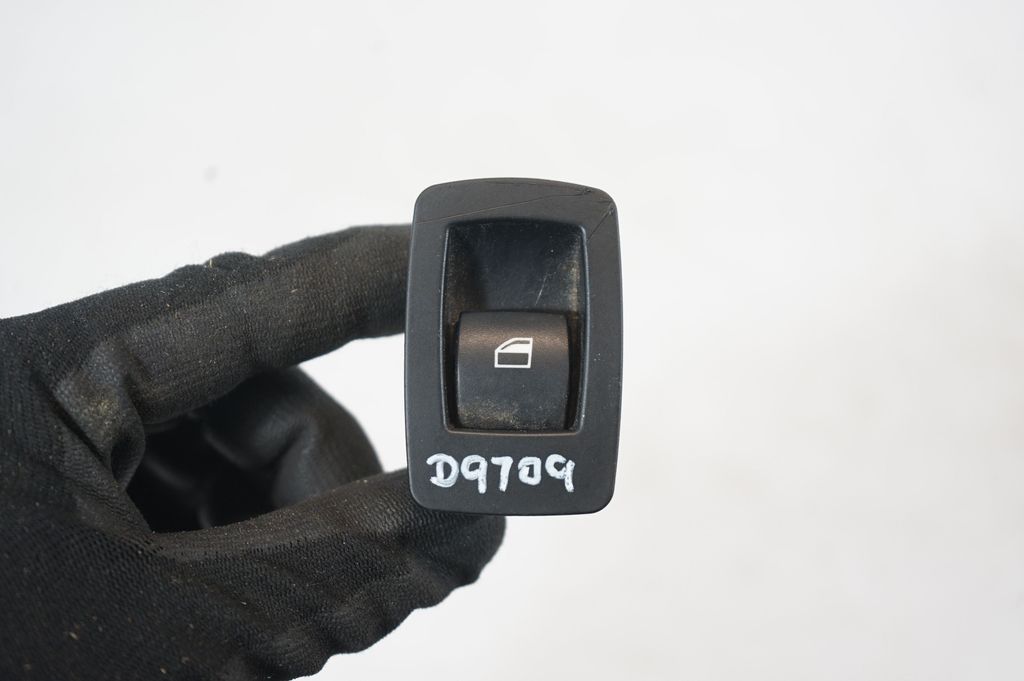 Electric window control switch (7)