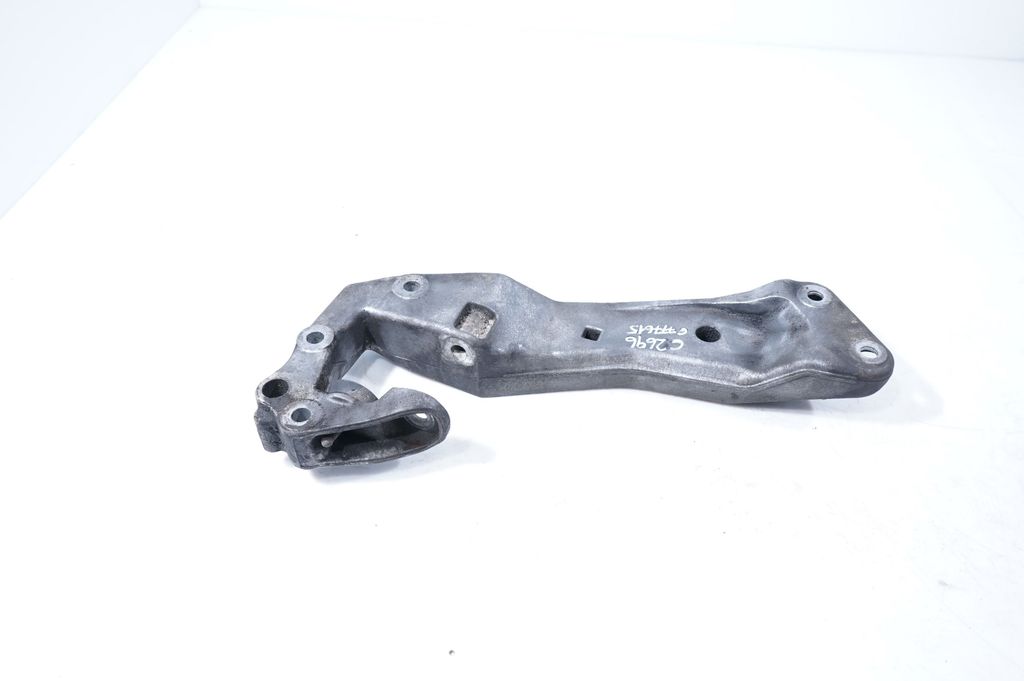 Gearbox mounting bracket (3)