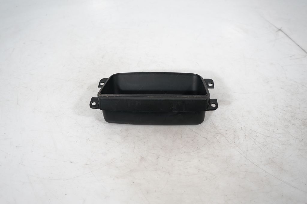 Glove box central console (3)