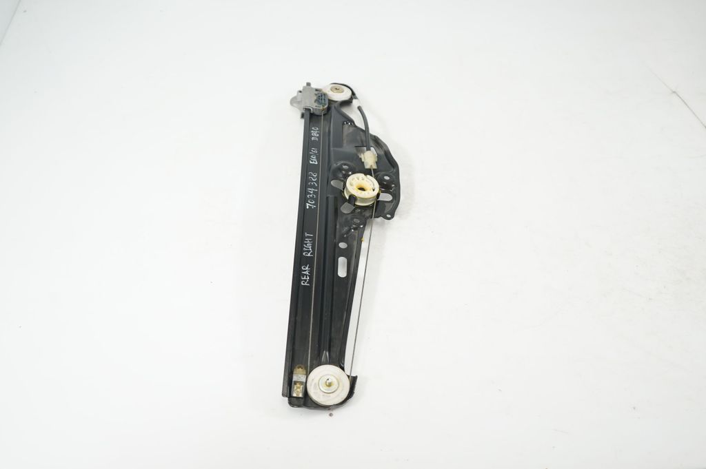 Rear door window regulator with motor (4)