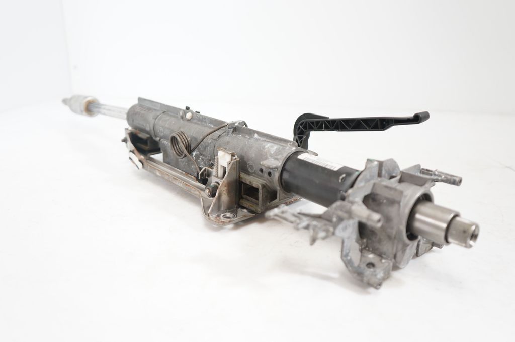 Steering wheel axle (6)