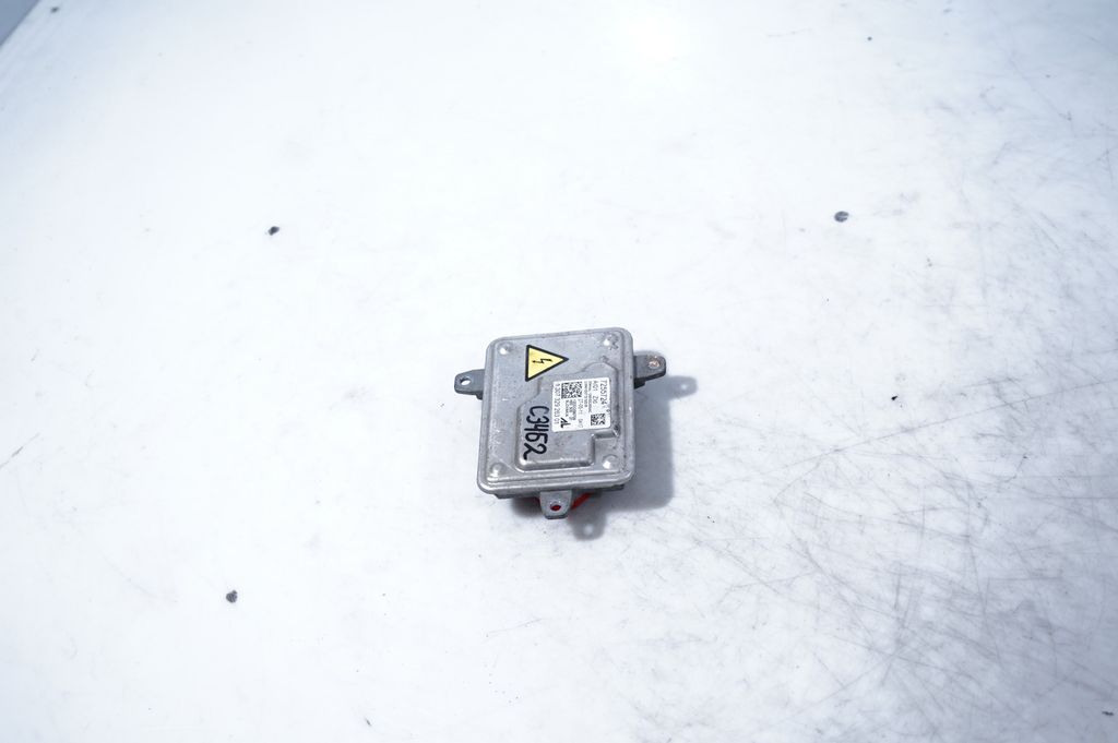 Headlight ballast module Xenon (2)