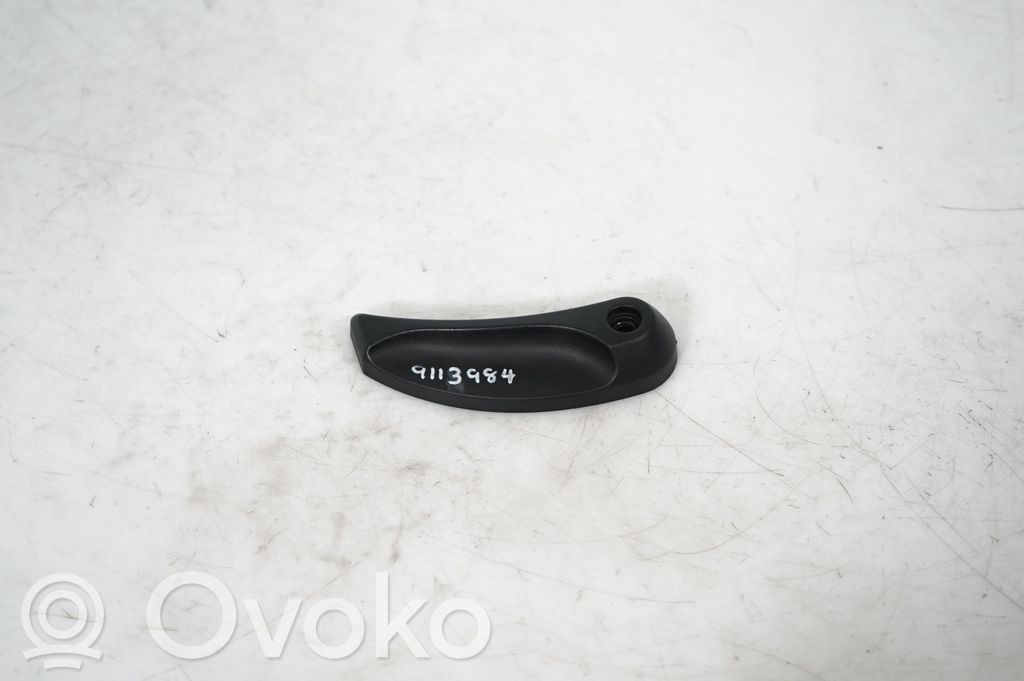 Engine bonnet (hood) release handle