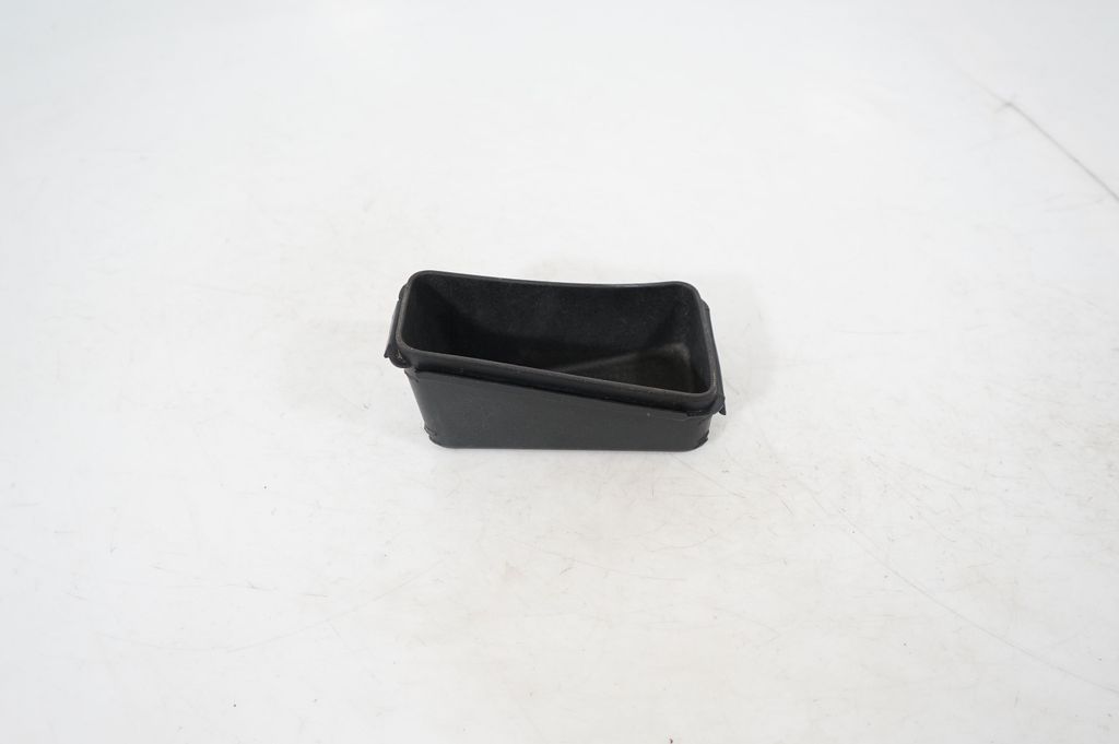 Gear shifter surround trim plastic (4)