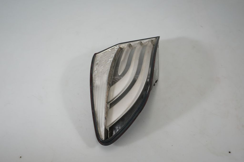 Rear/tail lights (2)