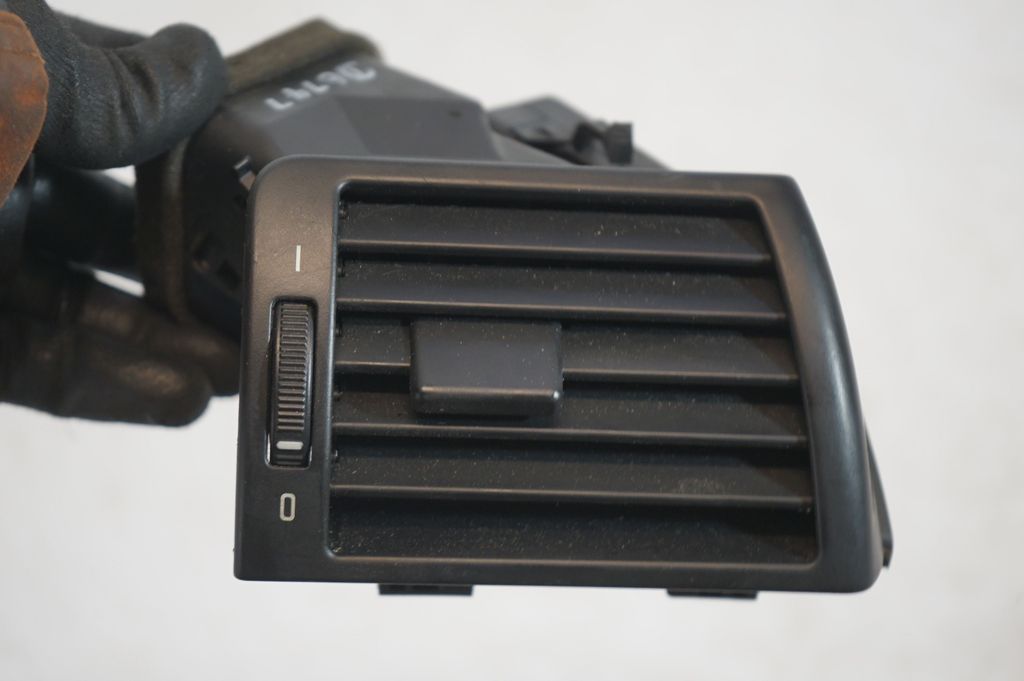 Dashboard side air vent grill/cover trim (7)