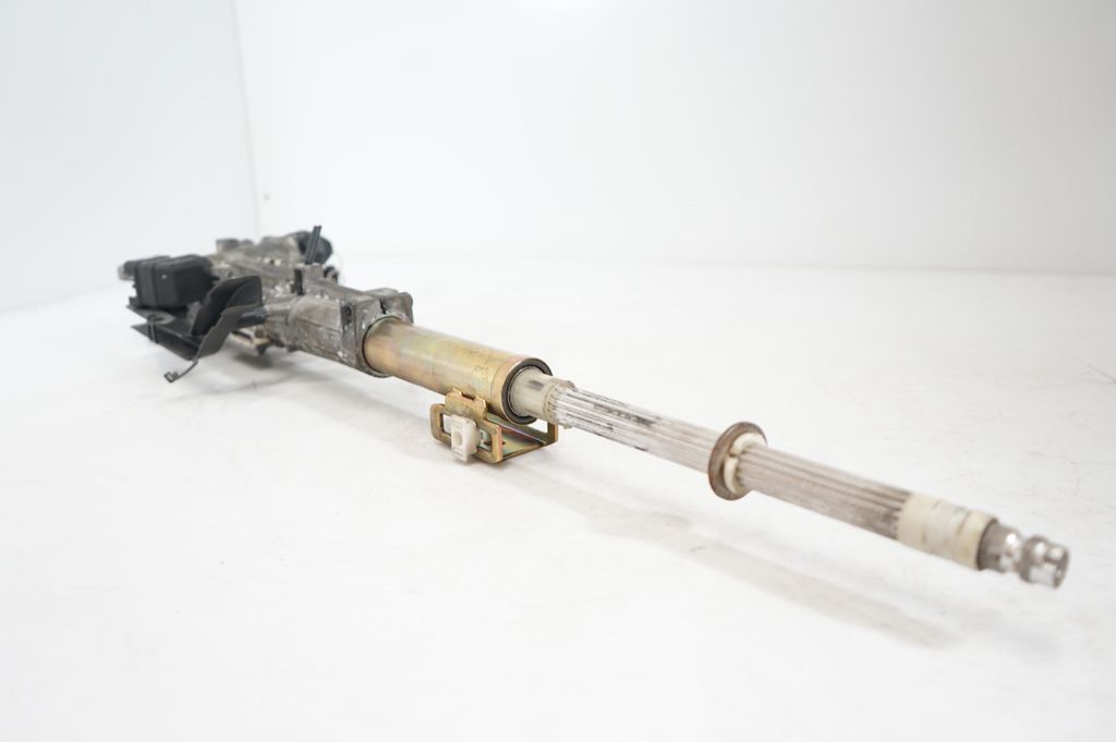 Steering wheel axle (7)