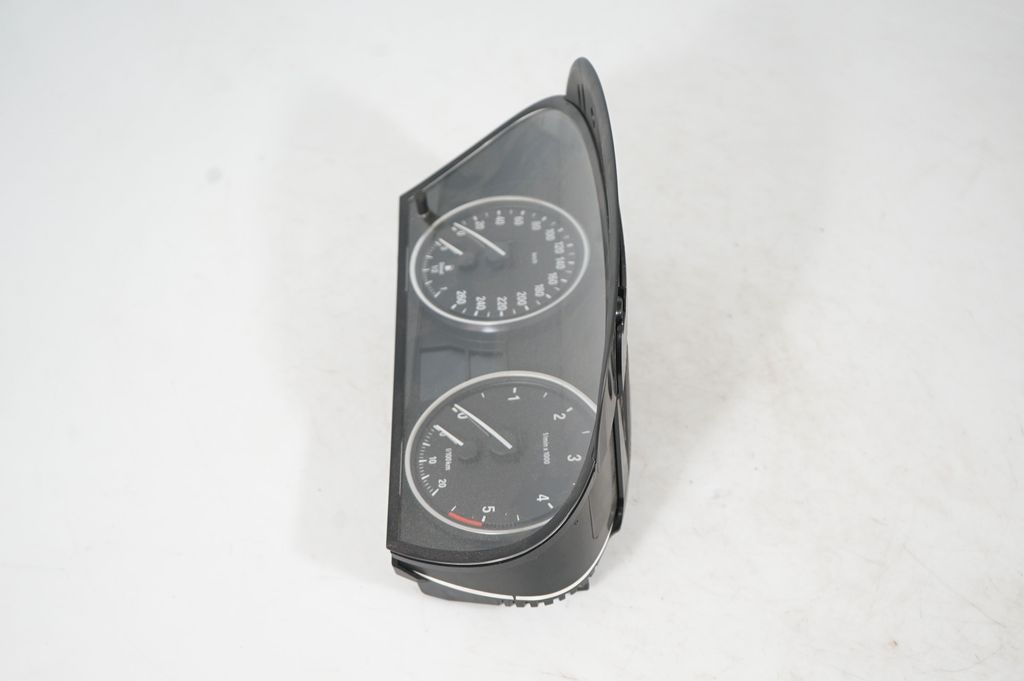 Speedometer (instrument cluster) (2)