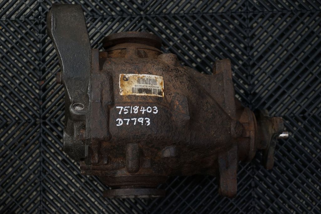 Rear differential (6)