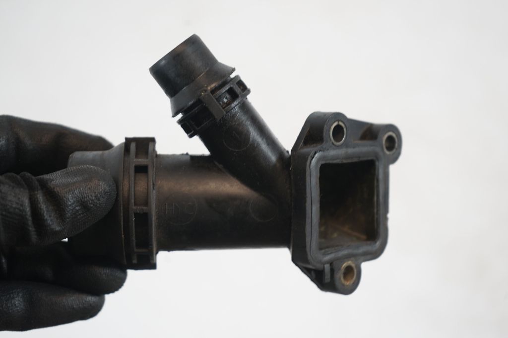 Engine coolant pipe/hose (6)