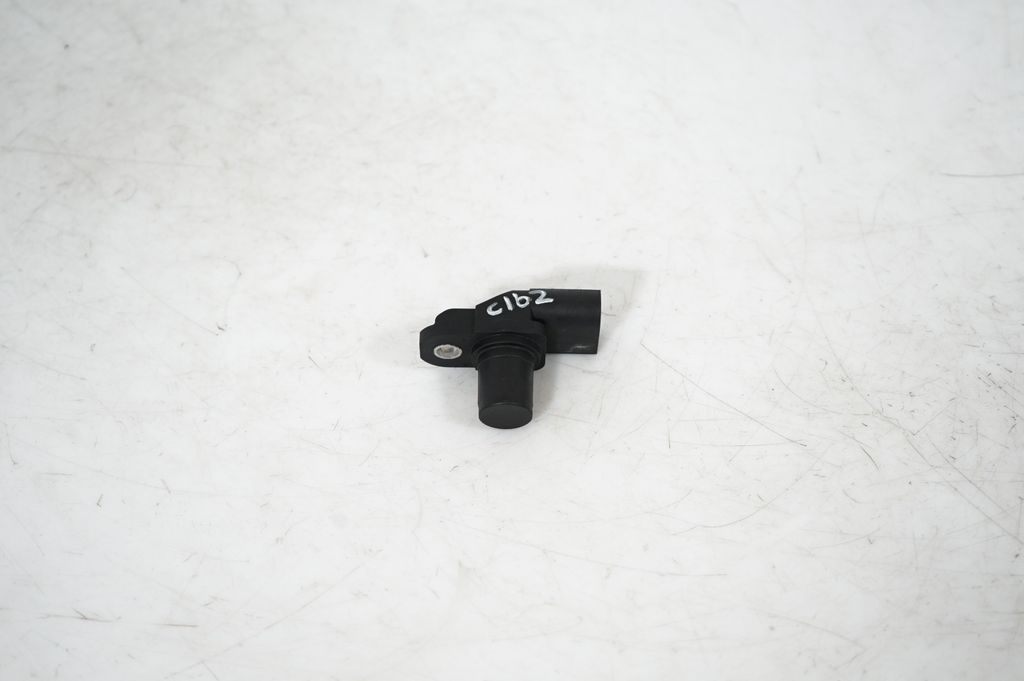 Camshaft position sensor (6)