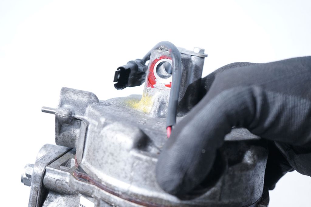 Air conditioning (A/C) compressor (pump) (7)