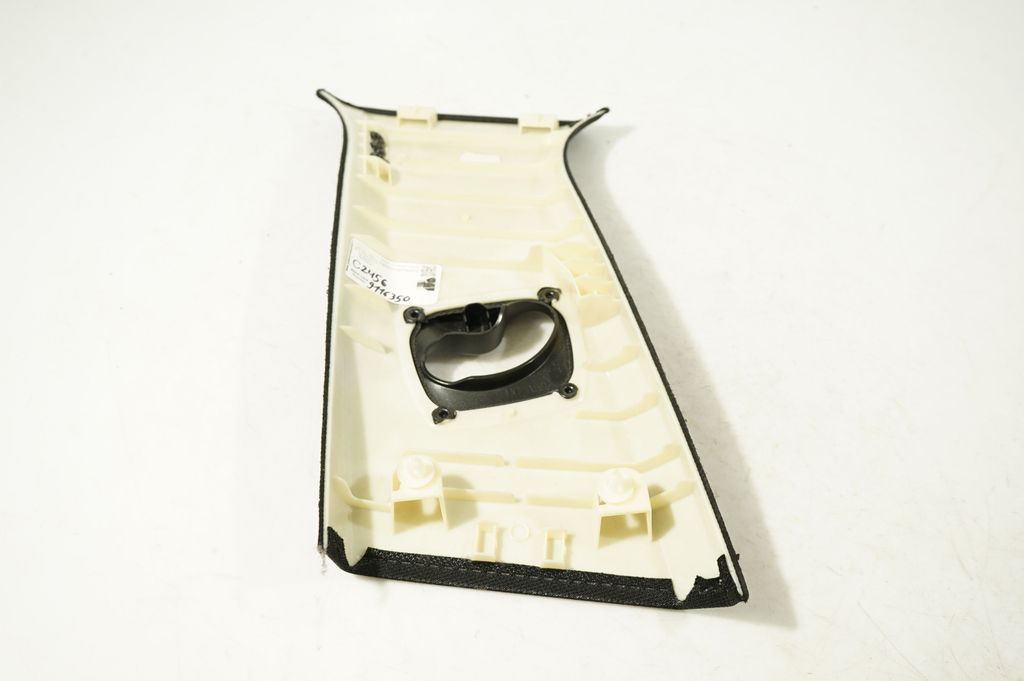 (B) pillar trim (top) (5)