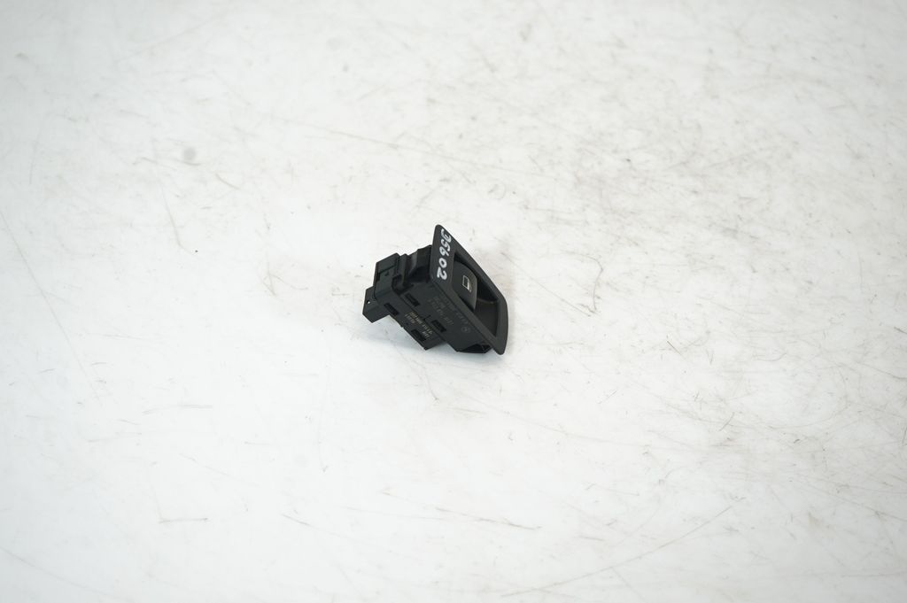 Electric window control switch (4)