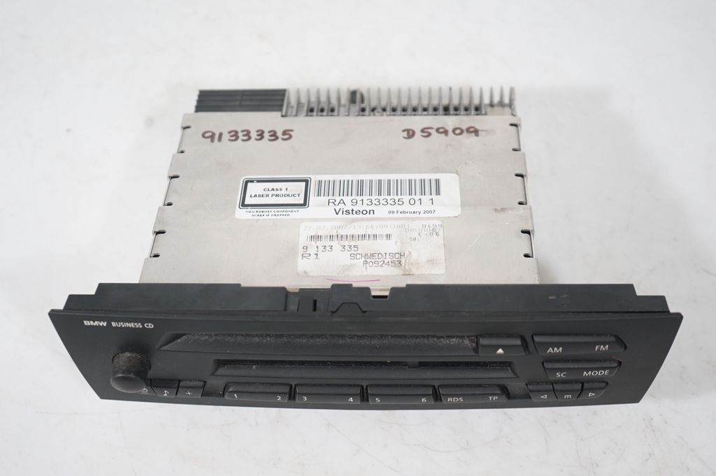 Radio/CD/DVD/GPS head unit (9)