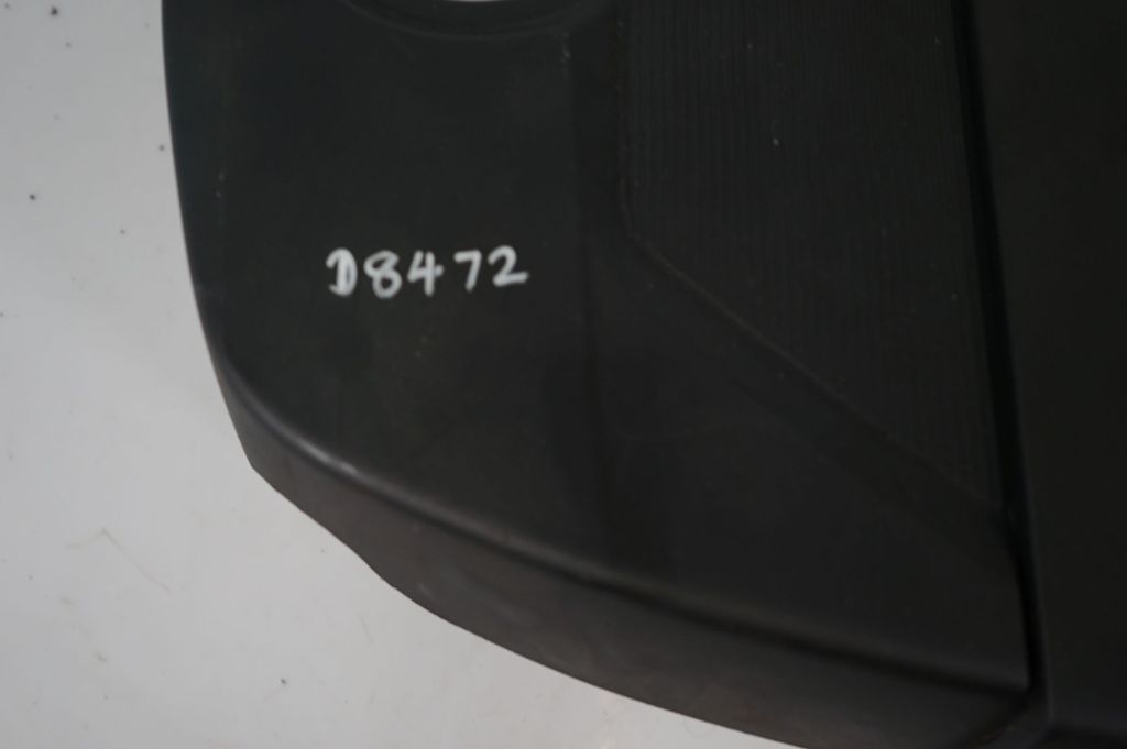 Engine cover (trim) (10)