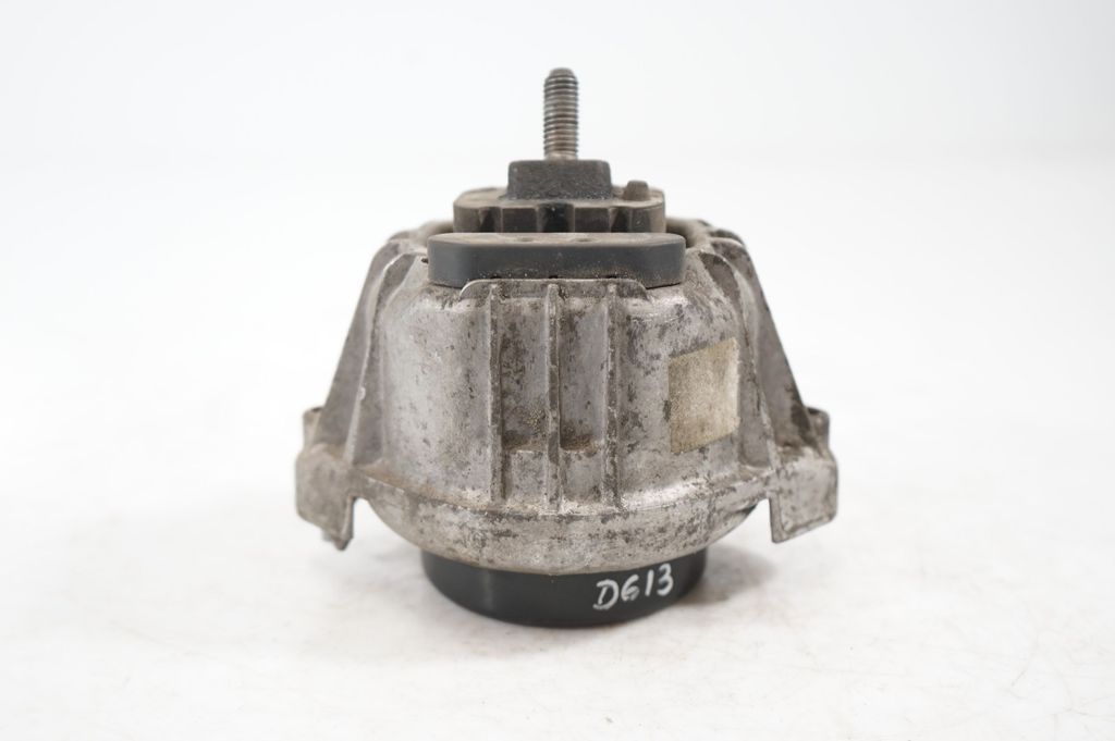 Engine mount bracket (6)