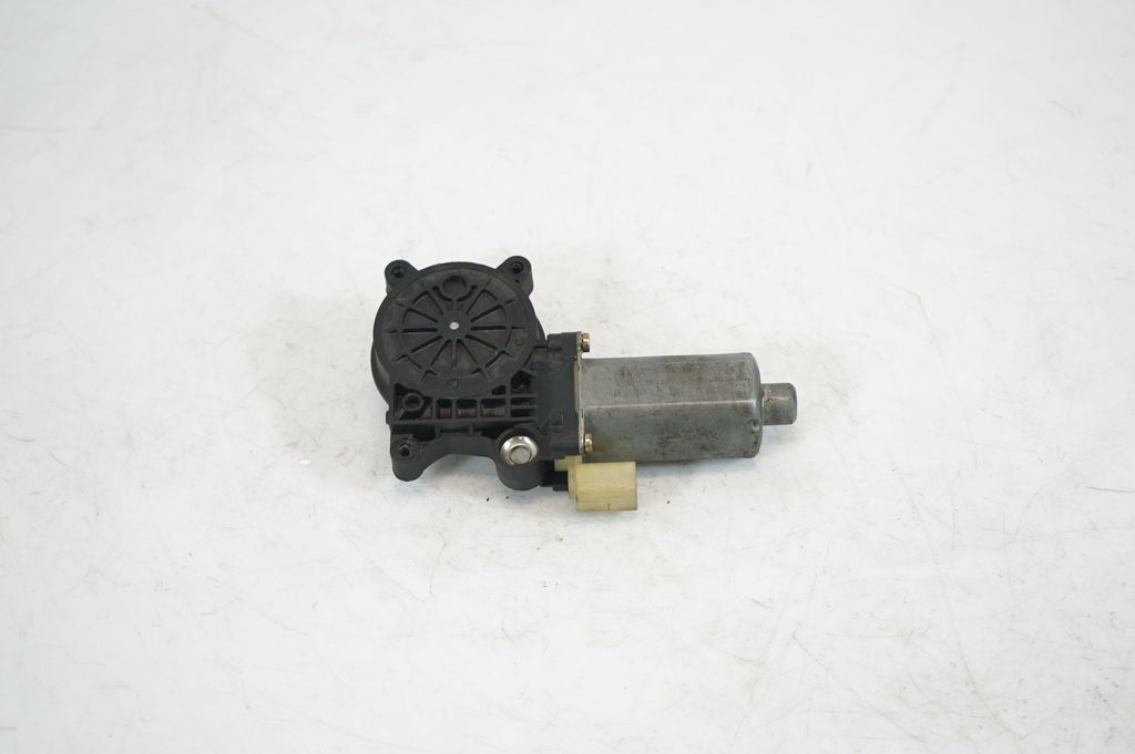 Front door window regulator motor (5)