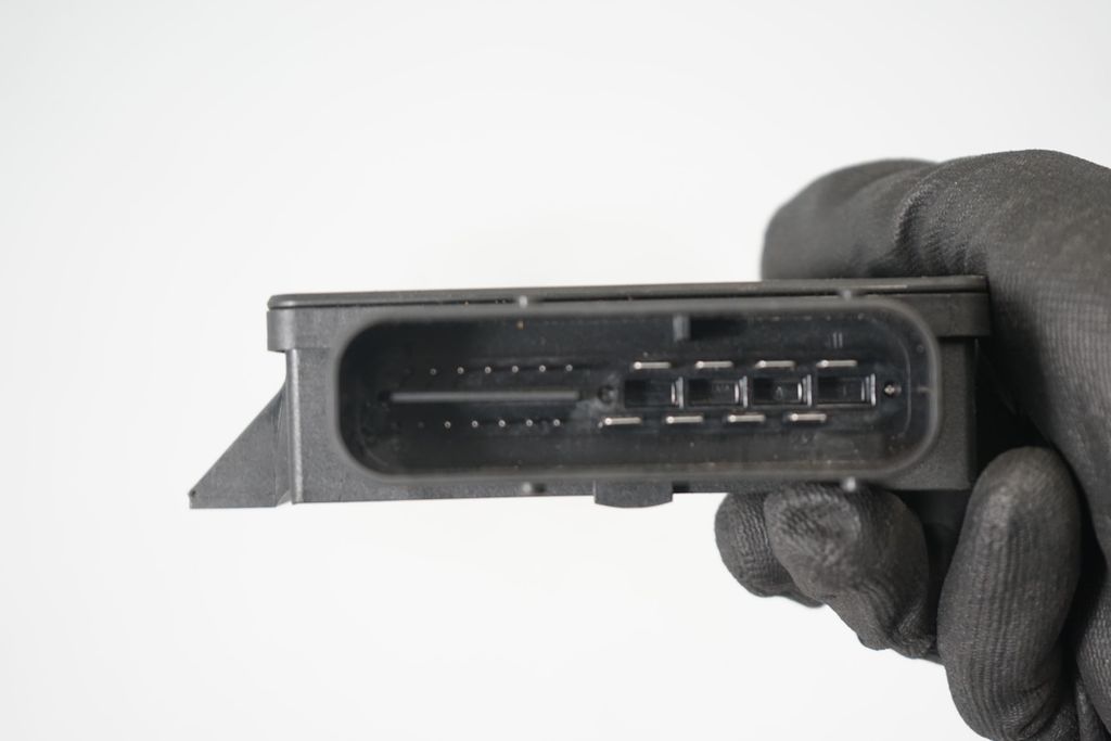 Hand brake control module (6)