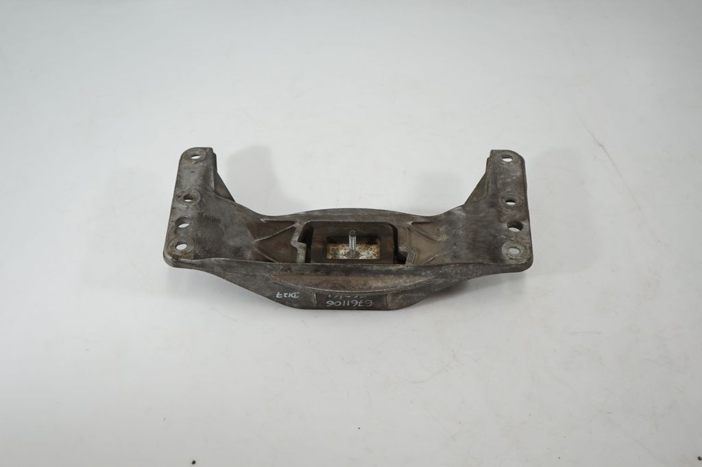 Gearbox mounting bracket (5)
