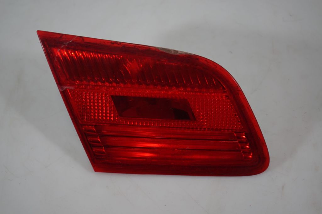 Tailgate rear/tail lights (5)