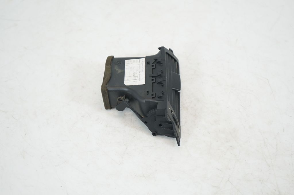 Dashboard side air vent grill/cover trim (4)