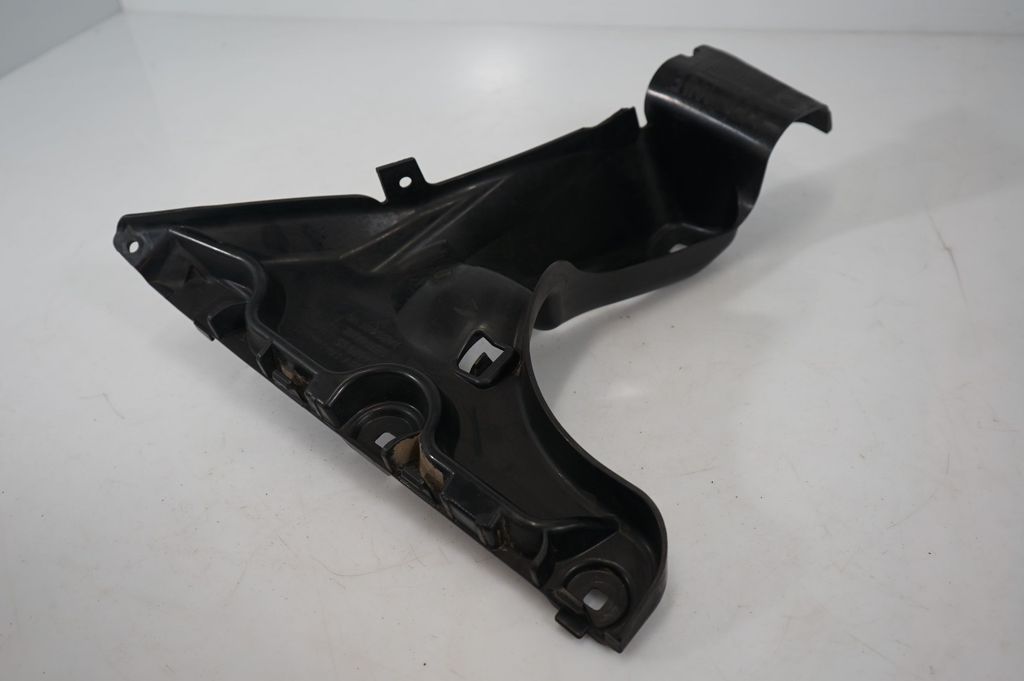 Rear bumper mounting bracket (6)
