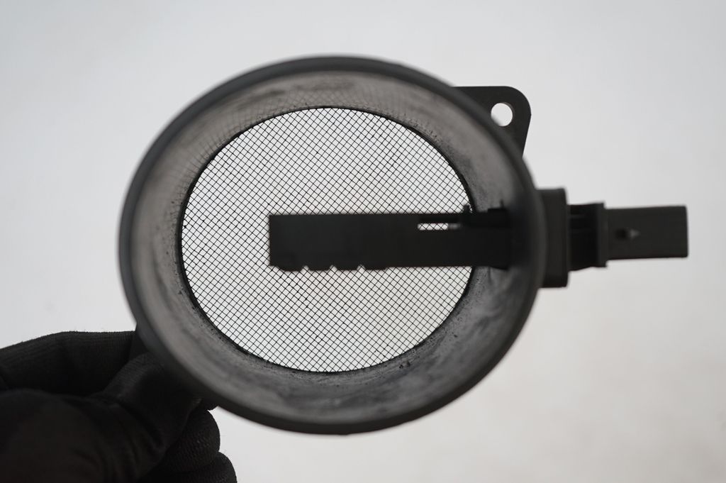 Mass air flow meter (7)