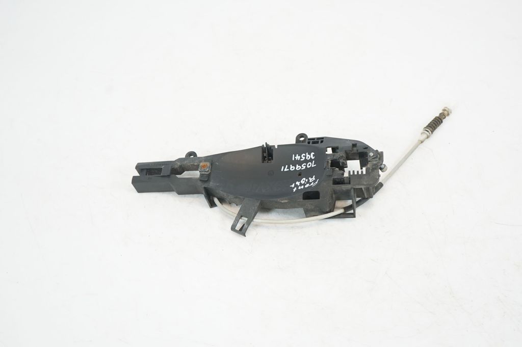 Front door exterior handle/bracket (3)