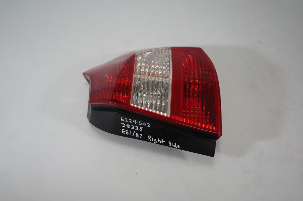 Rear/tail lights (4)