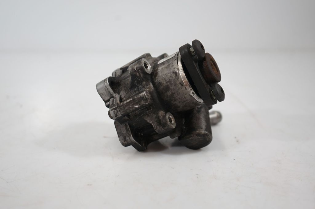 Power steering pump (9)