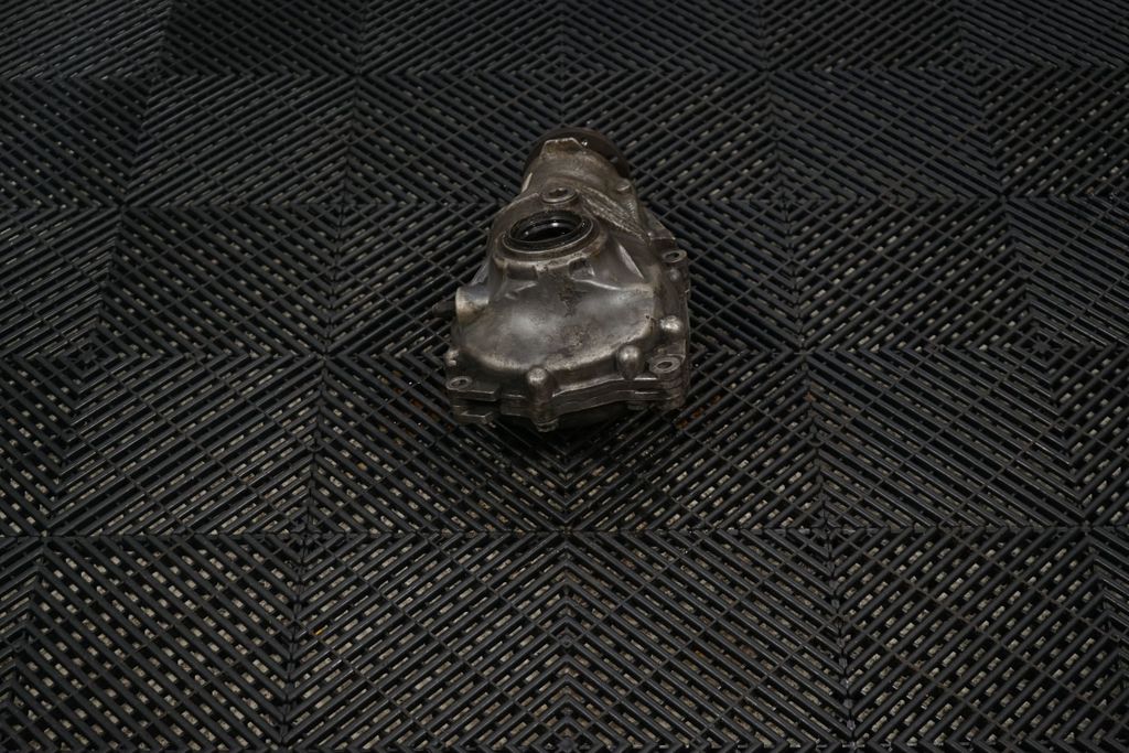 Front differential (4)