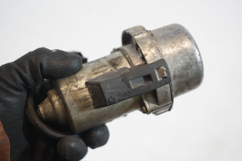 Other engine bay part (6)