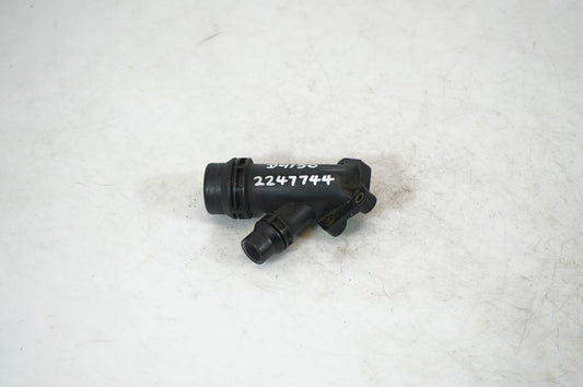 Engine coolant pipe/hose