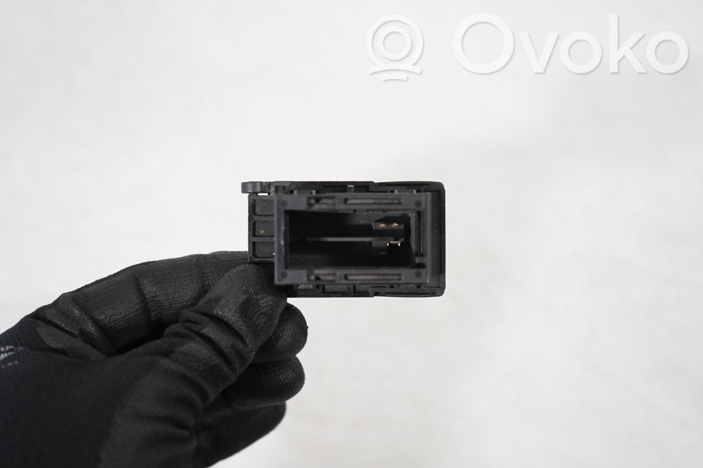 Engine control unit/module (6)