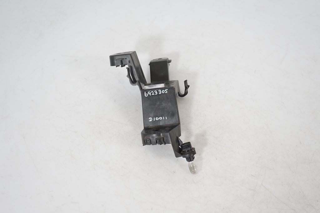 Rear/tail lights (2)