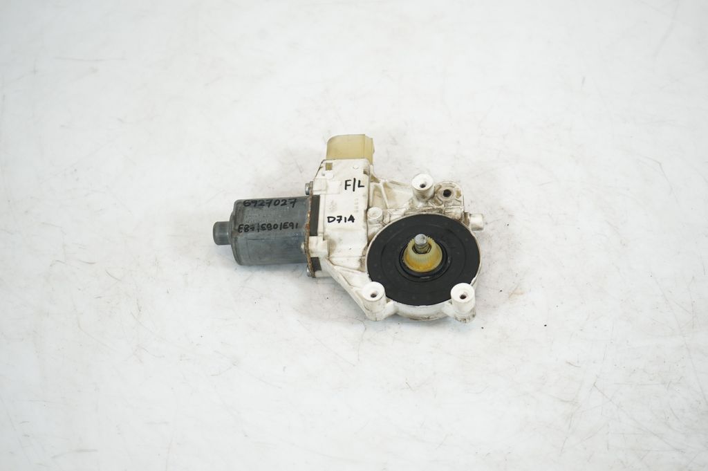 Front door window regulator with motor