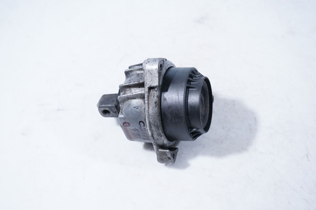 Engine mount bracket (4)