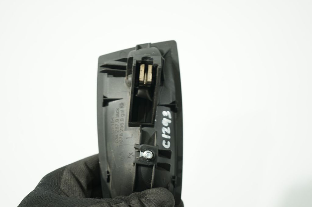 Rear door interior handle (7)
