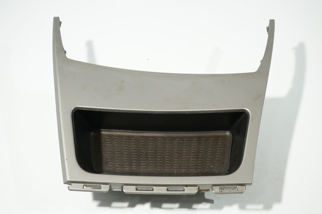 Glove box central console (5)